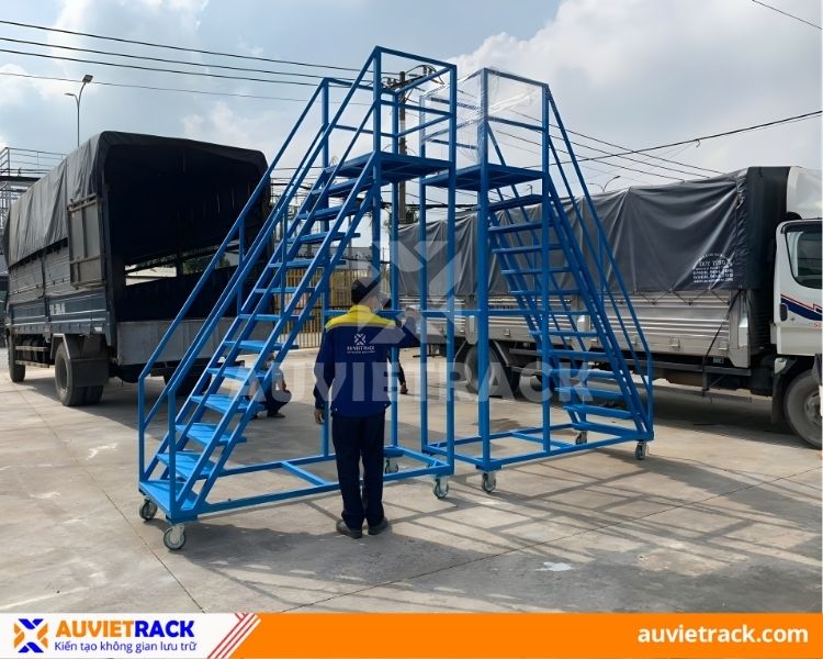 Xe Thang Công Nghiệp